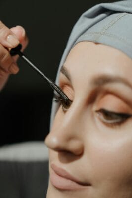 Close-up eyelashes — Careprost bimatoprost Latisse alternative guide