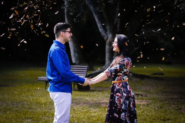 Couple holding hands outdoors representing healthy relationship after Malegra FXT